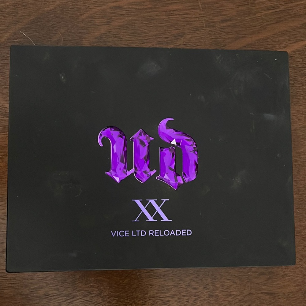 Urban Decay XX LTD Vice reloaded eyeshadow palette - Picture 2 of 4